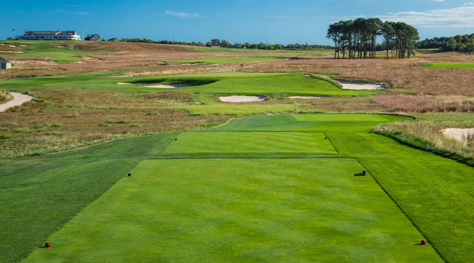 The par-3 7th at Shinnecock Hills.