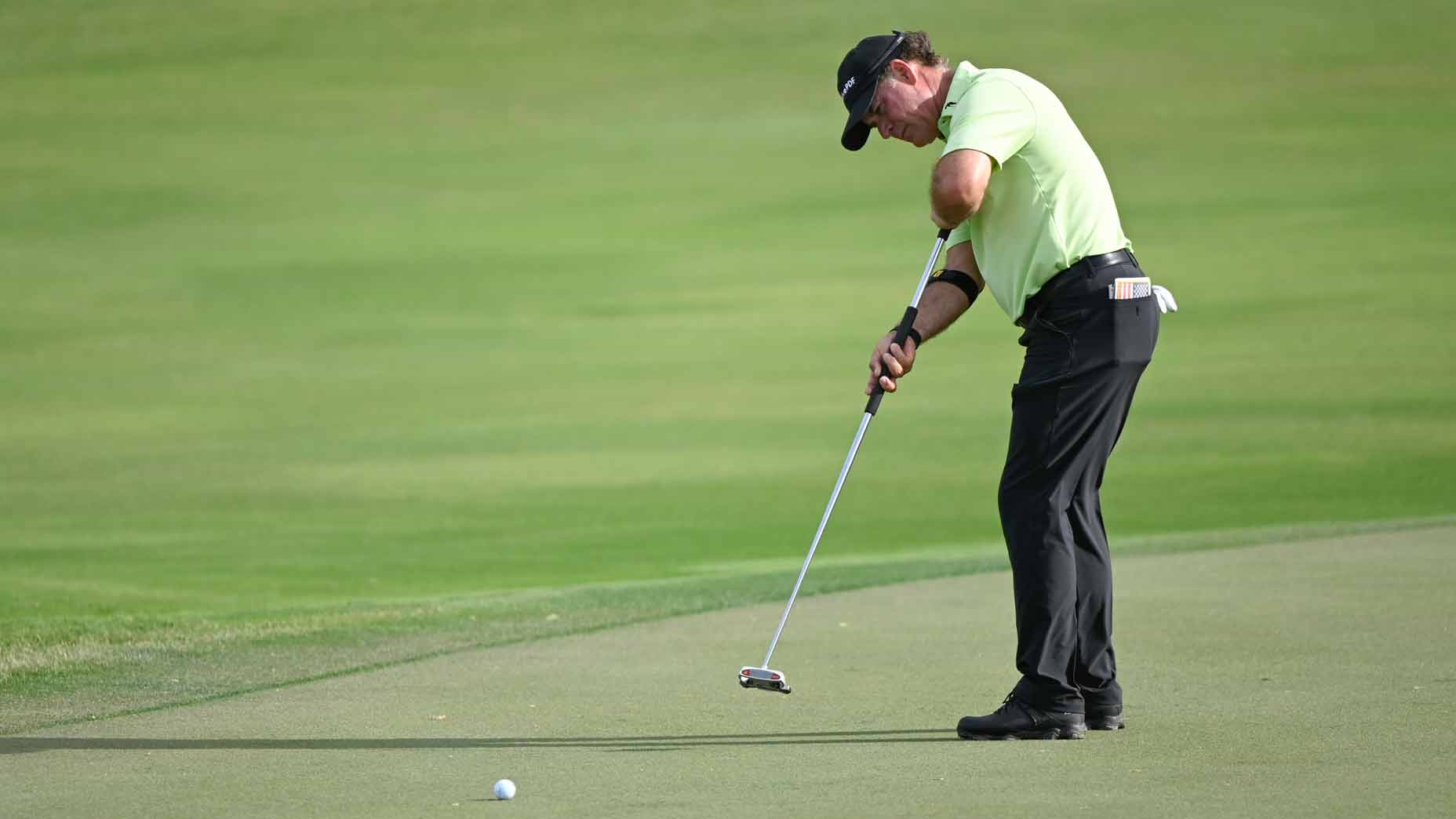 Scott McCarron putting