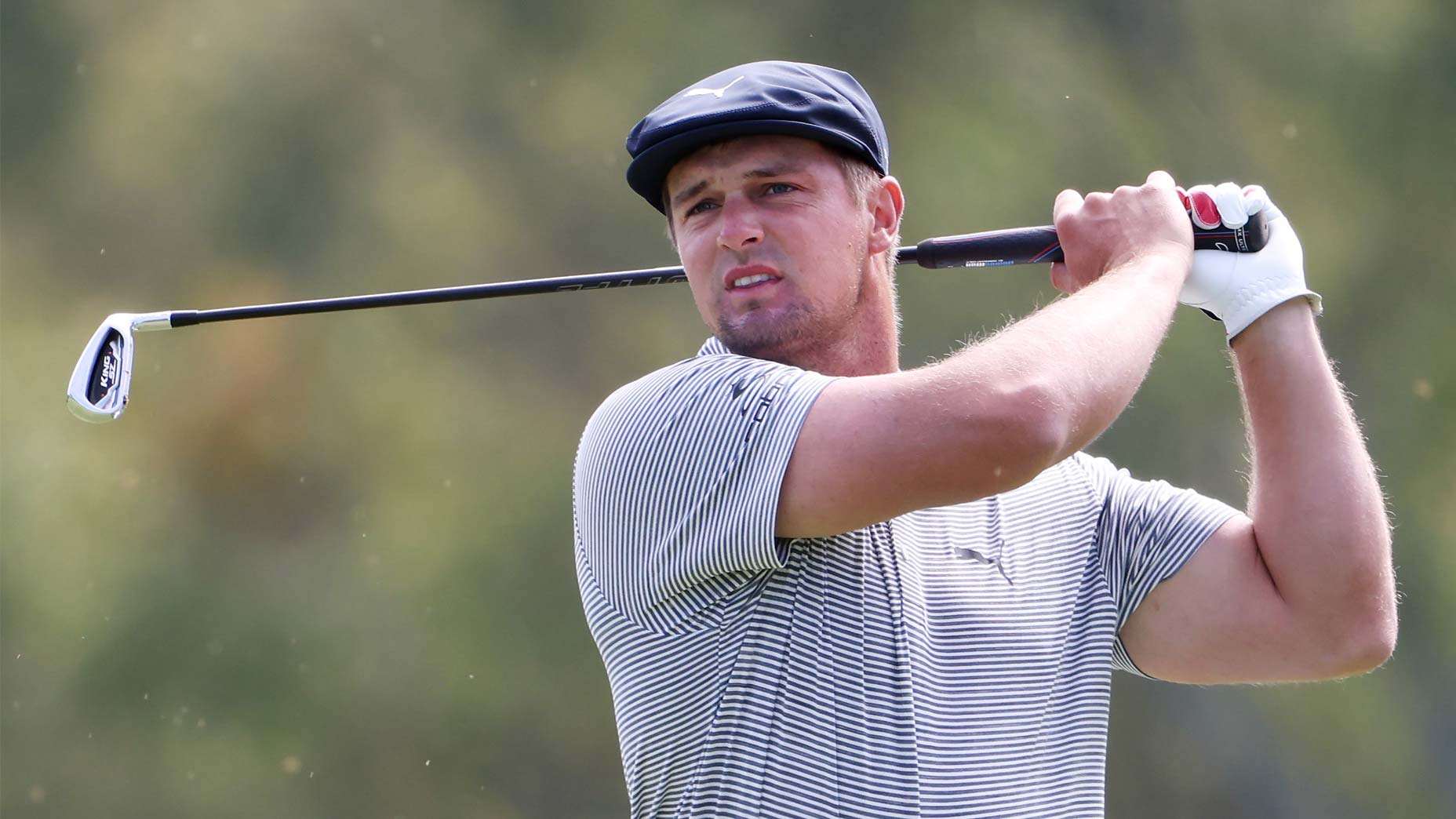 bryson dechambeau swings iron us open