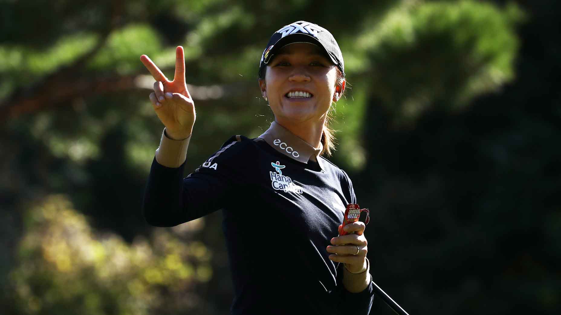 Lydia Ko flashes a peace sign