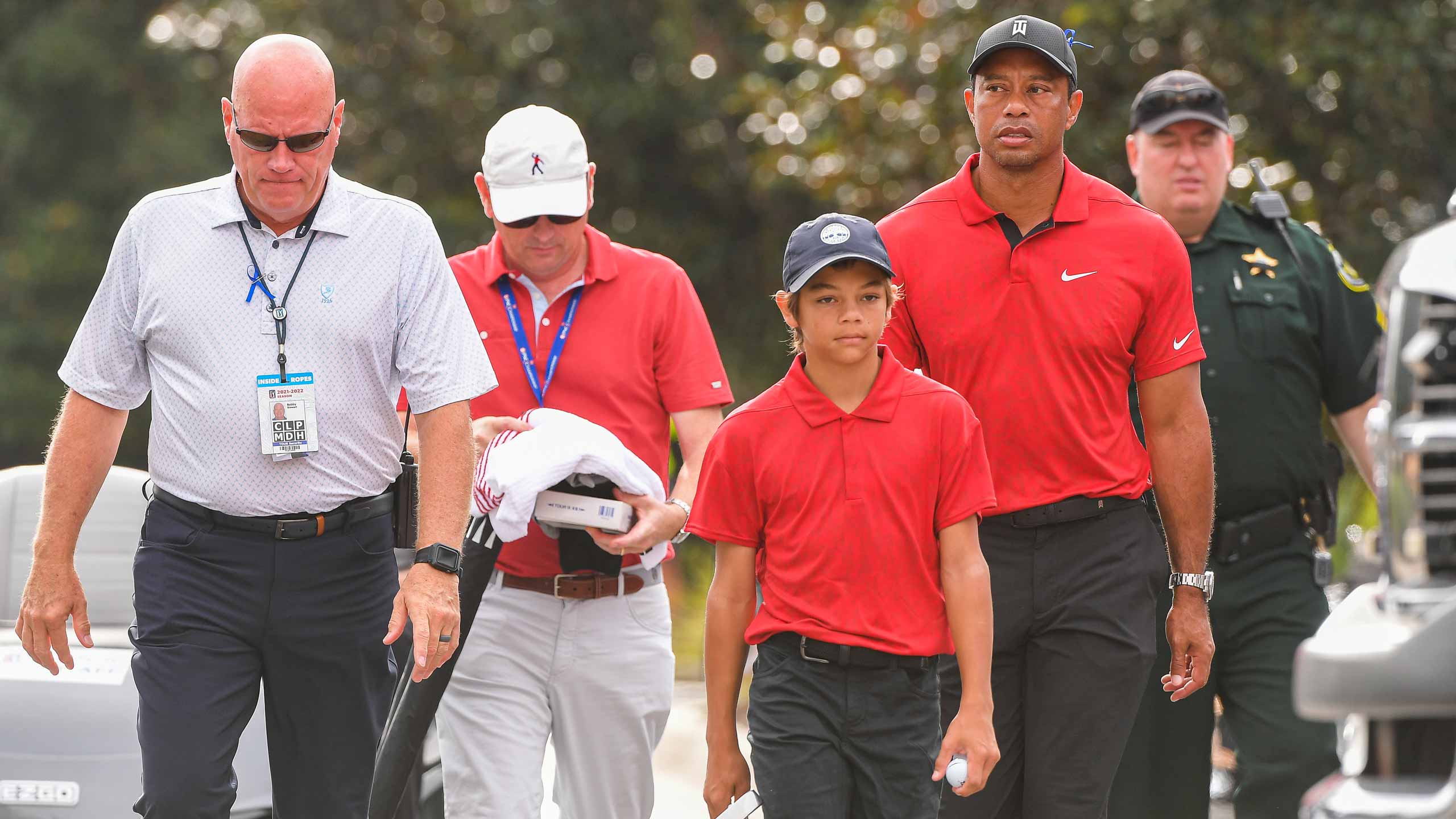 tiger and charlie woods walk