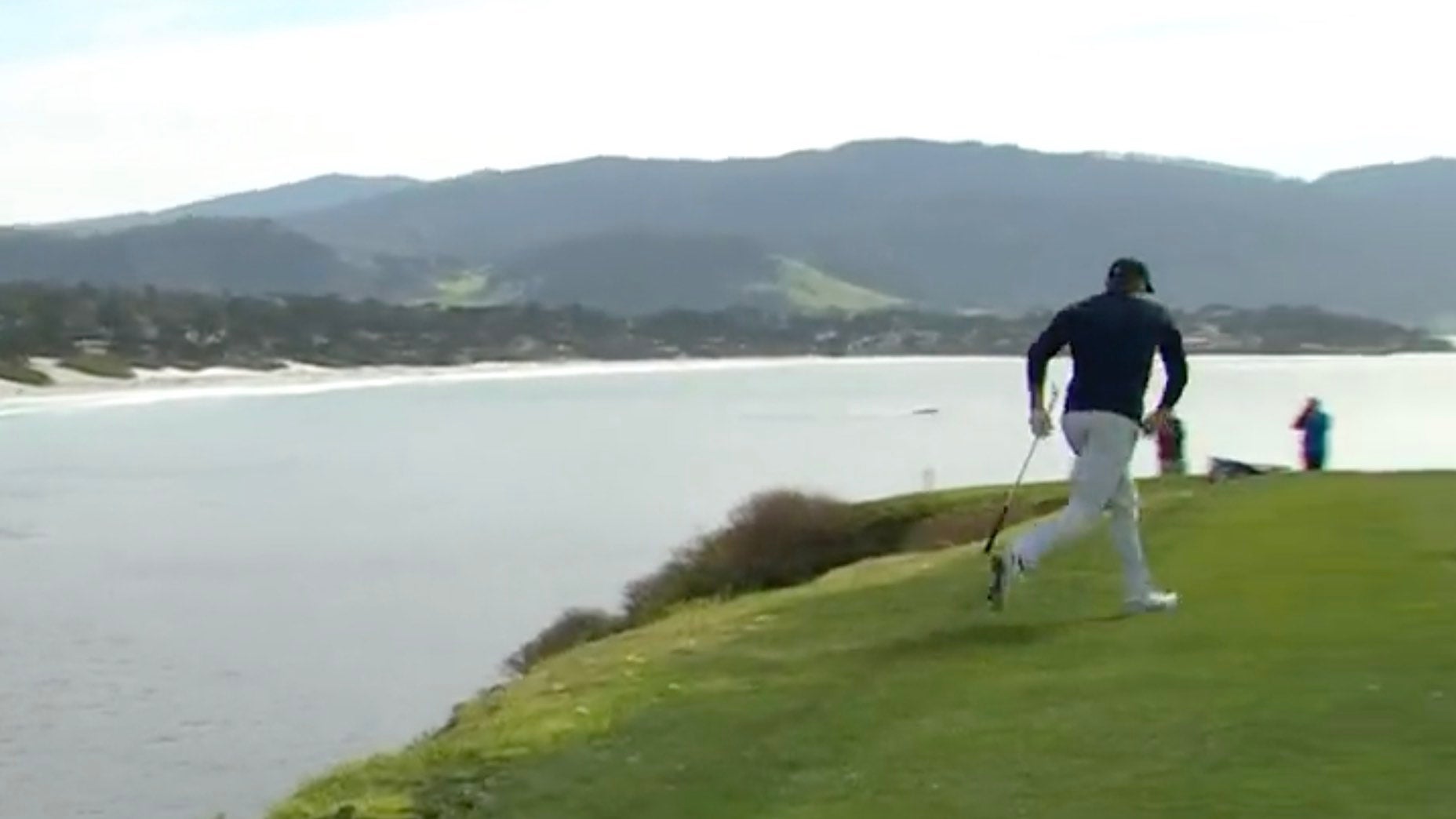 Jordan Spieth, man on the run.