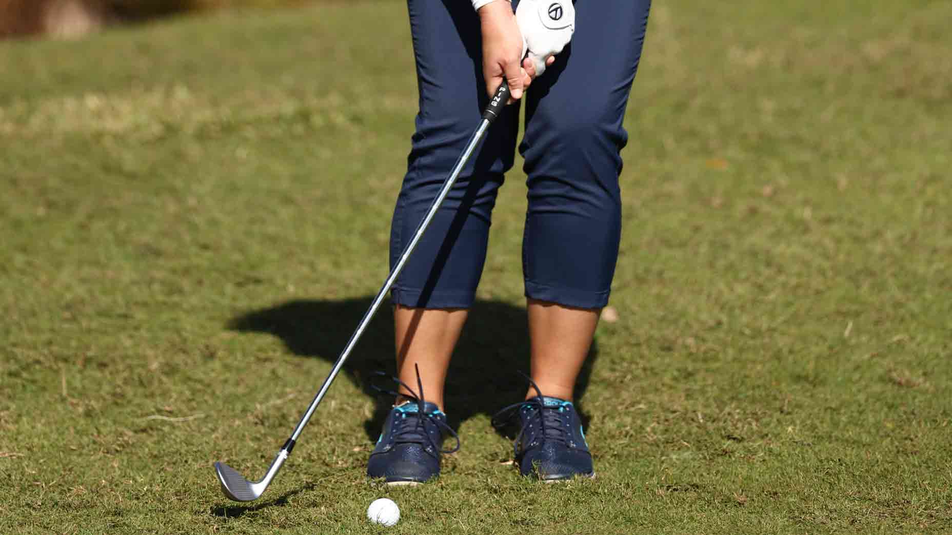 brooke henderson hits chip