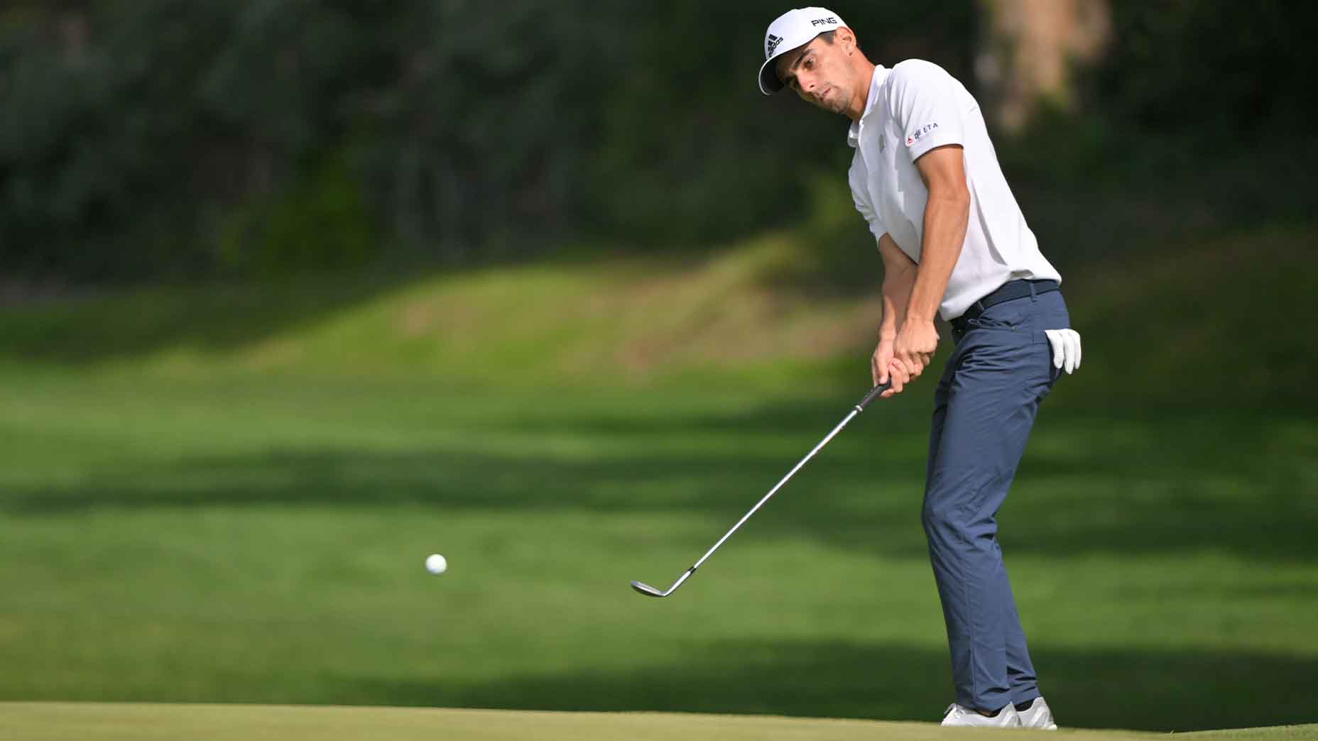 joaquin niemann hits wedge shot