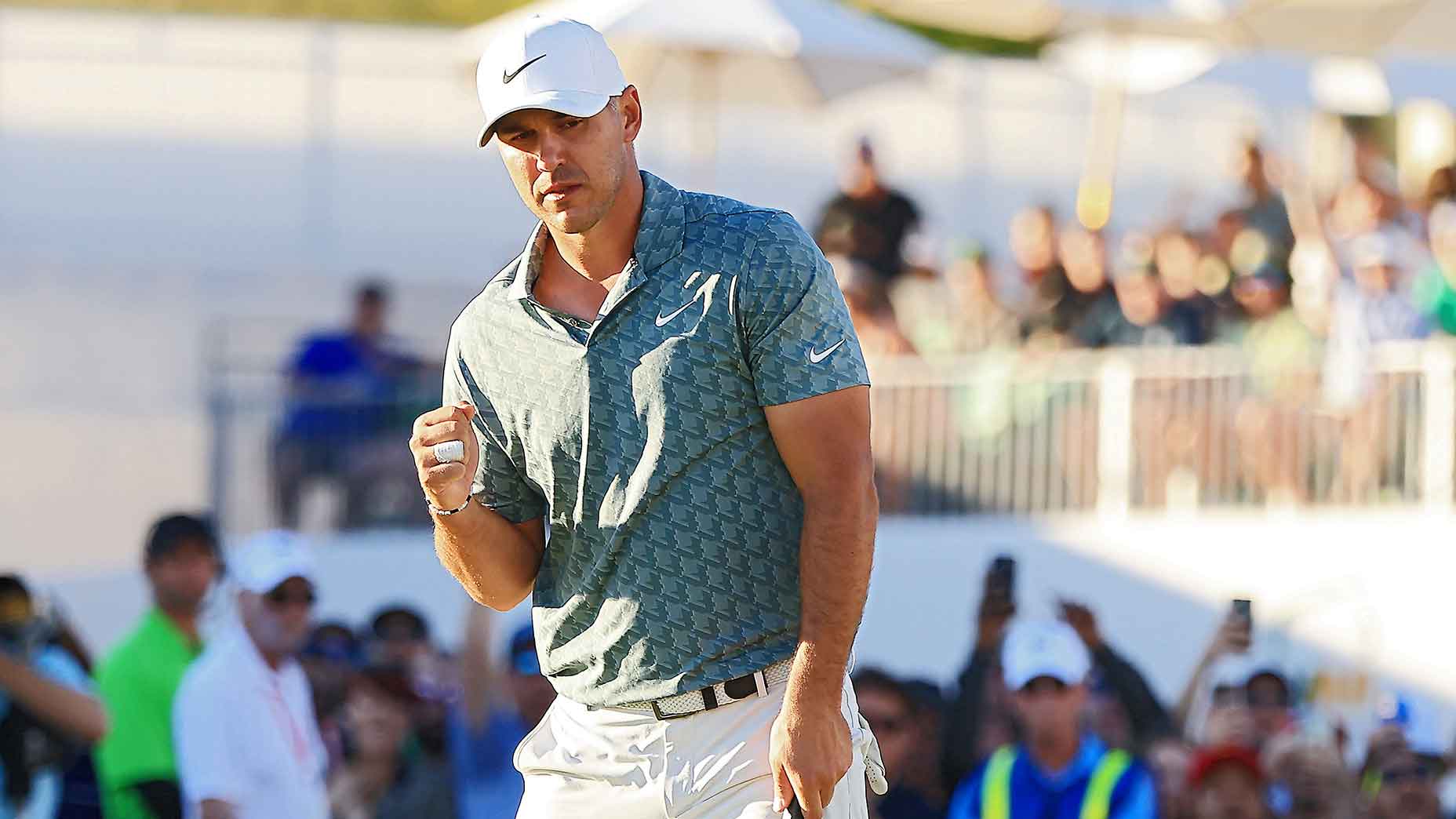 brooks koepka fist pumps