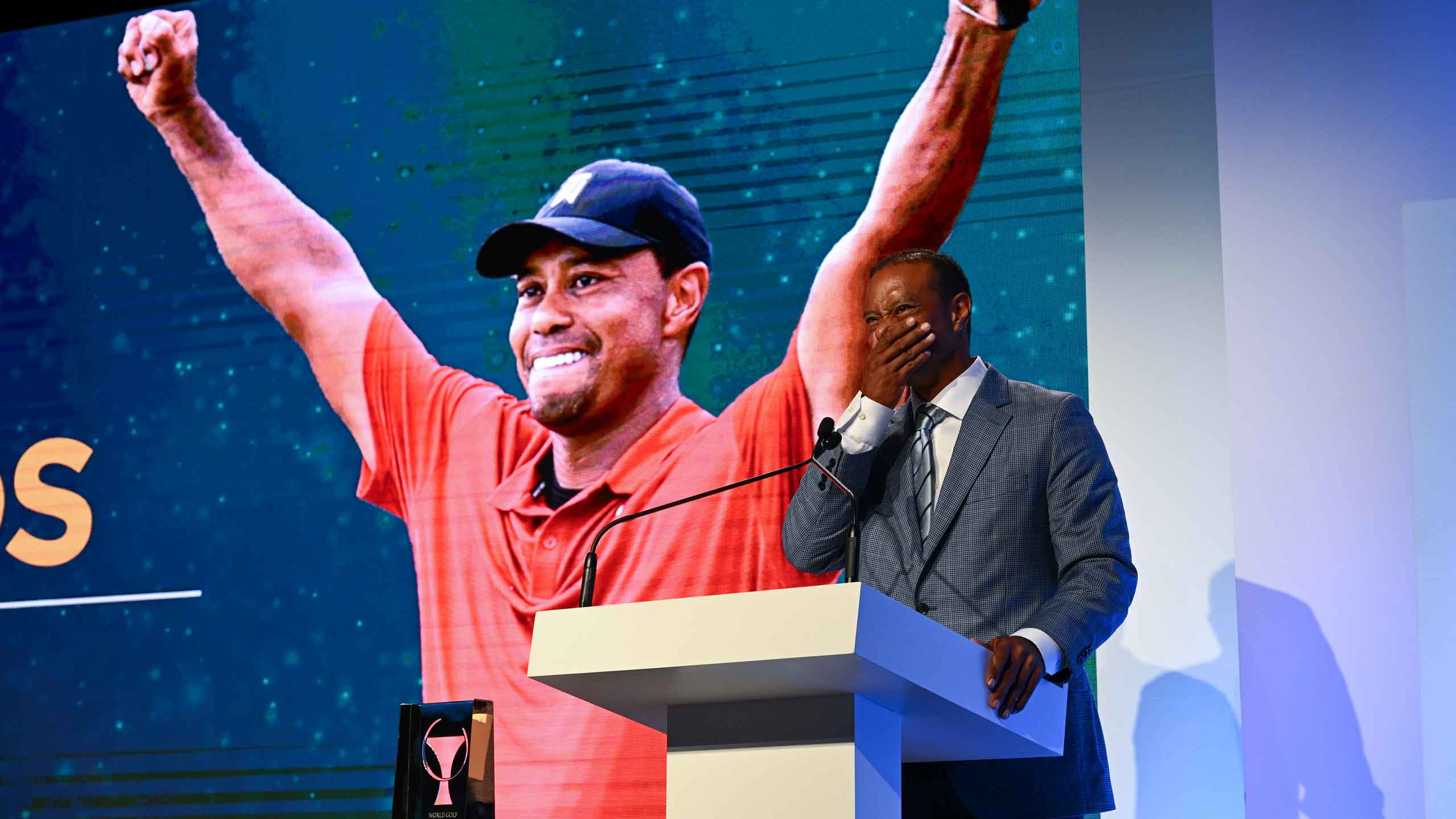 tiger woods at lectern