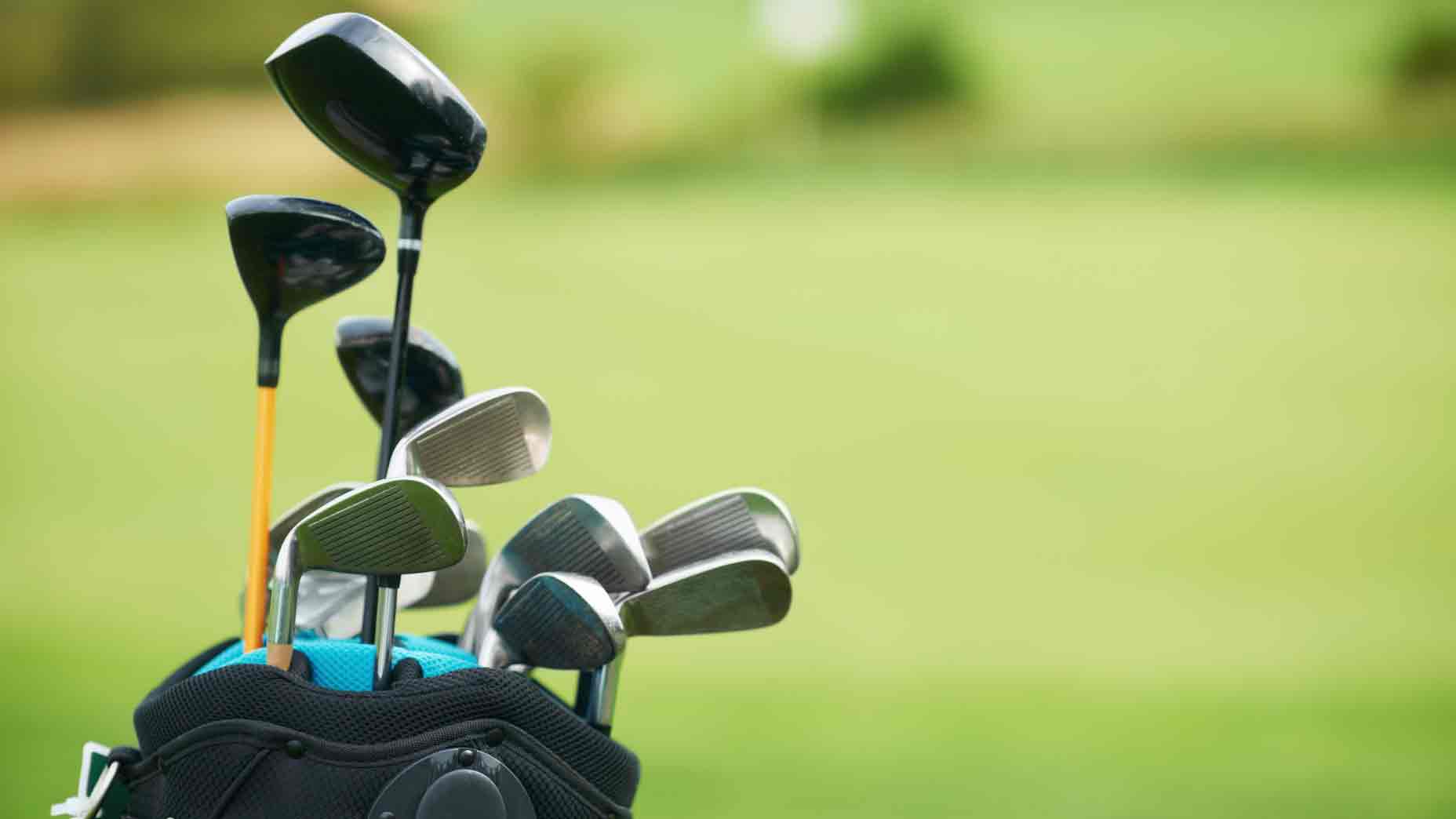 bag of golf clubs