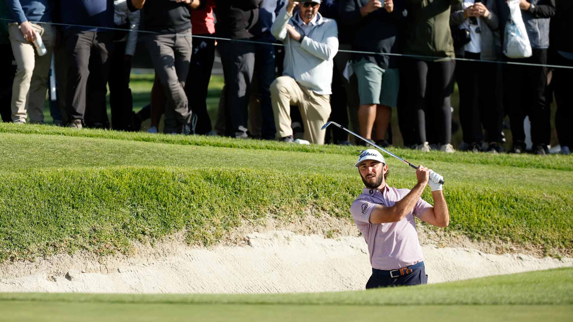 max homa hits bunker shot
