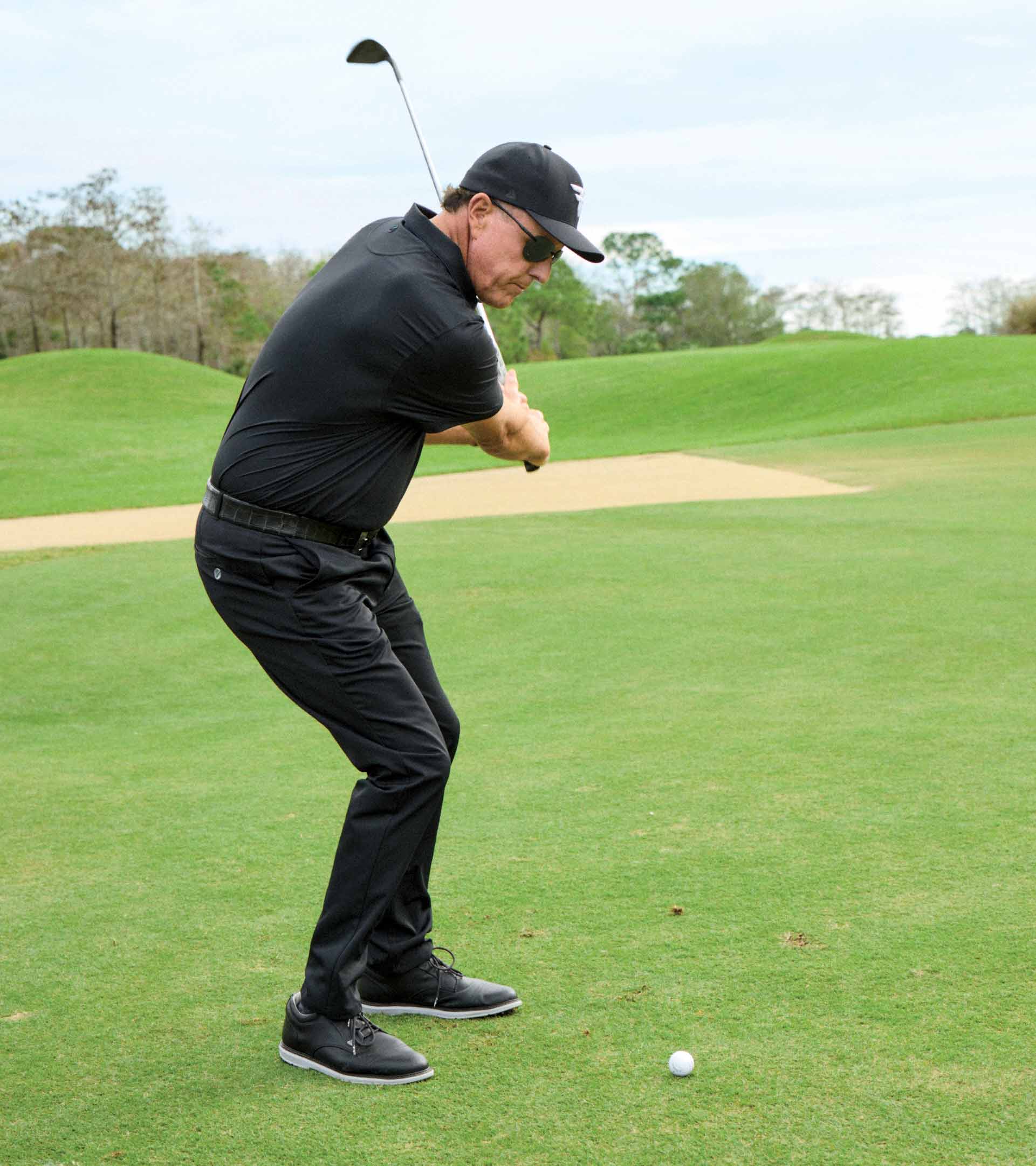 phil mickelson hits flop