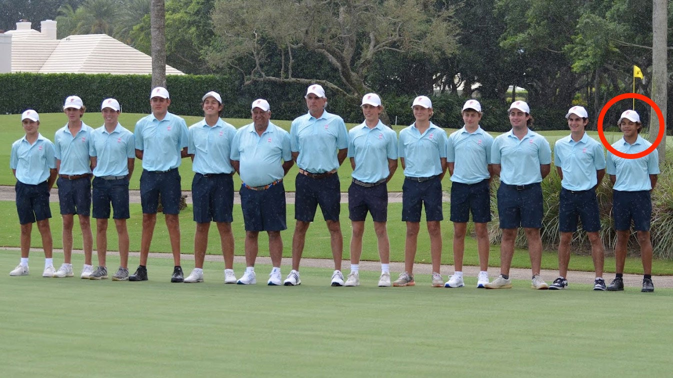 charlie woods with his high school golf team at the benjamin school