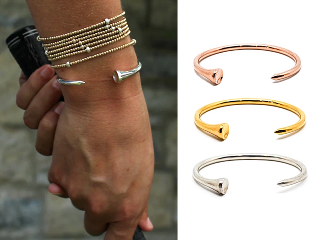 The Omega Cuff for the pro, the weekend player, and everyone connected to a golf community lifestyle. The women&rsquo;s Member bracelet is available in Gold, Sterling Silver, and Rose Gold precious metal finishes, and is stylishly crafted in the form of a tee &mdash;customizable to be a fit as the finishing touch on your personal style.