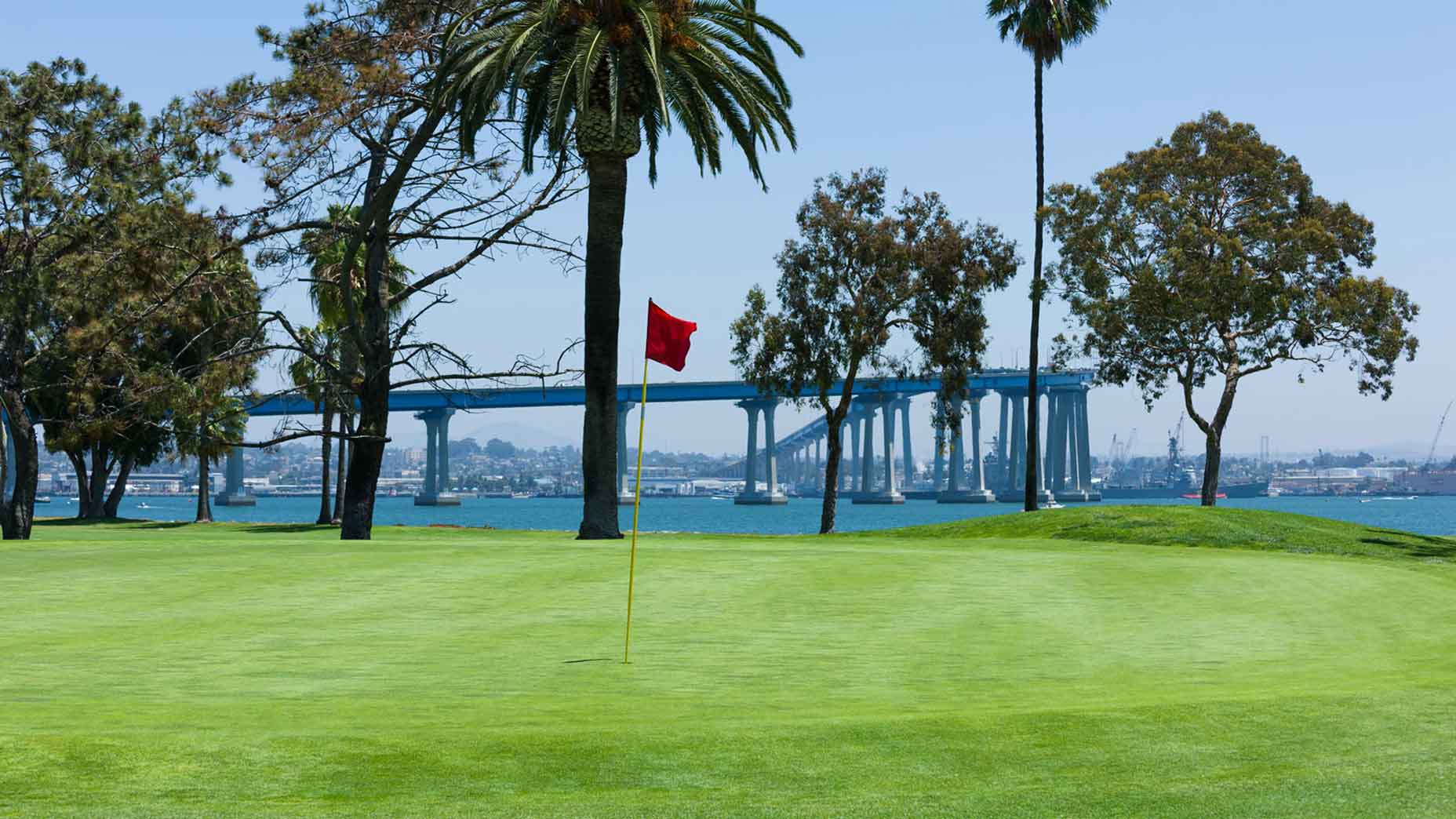 Coronado Golf Course: Oceanfront golf for $44? It's possible here