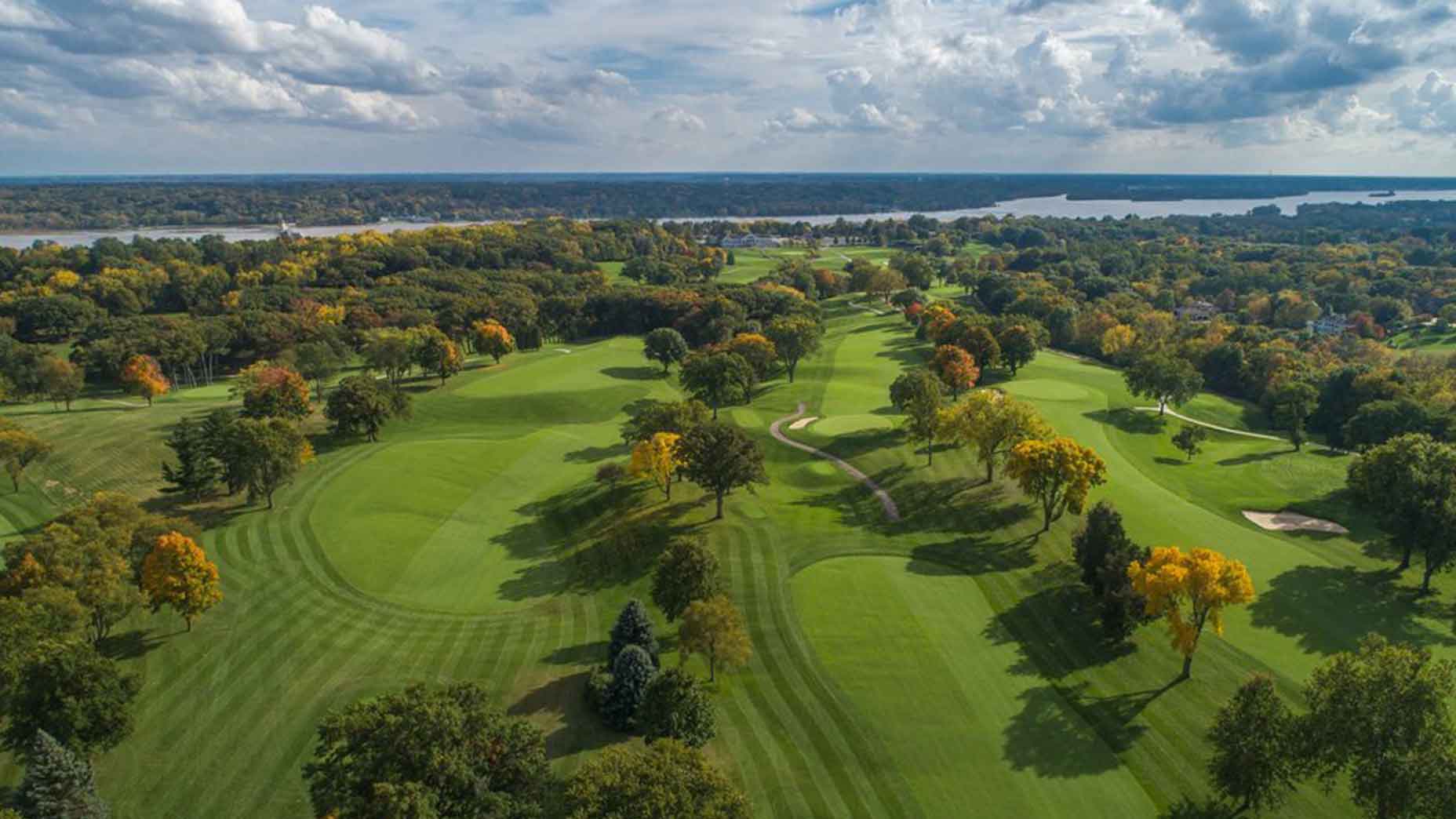 davenport golf club in Iowa overhead shot with river in background