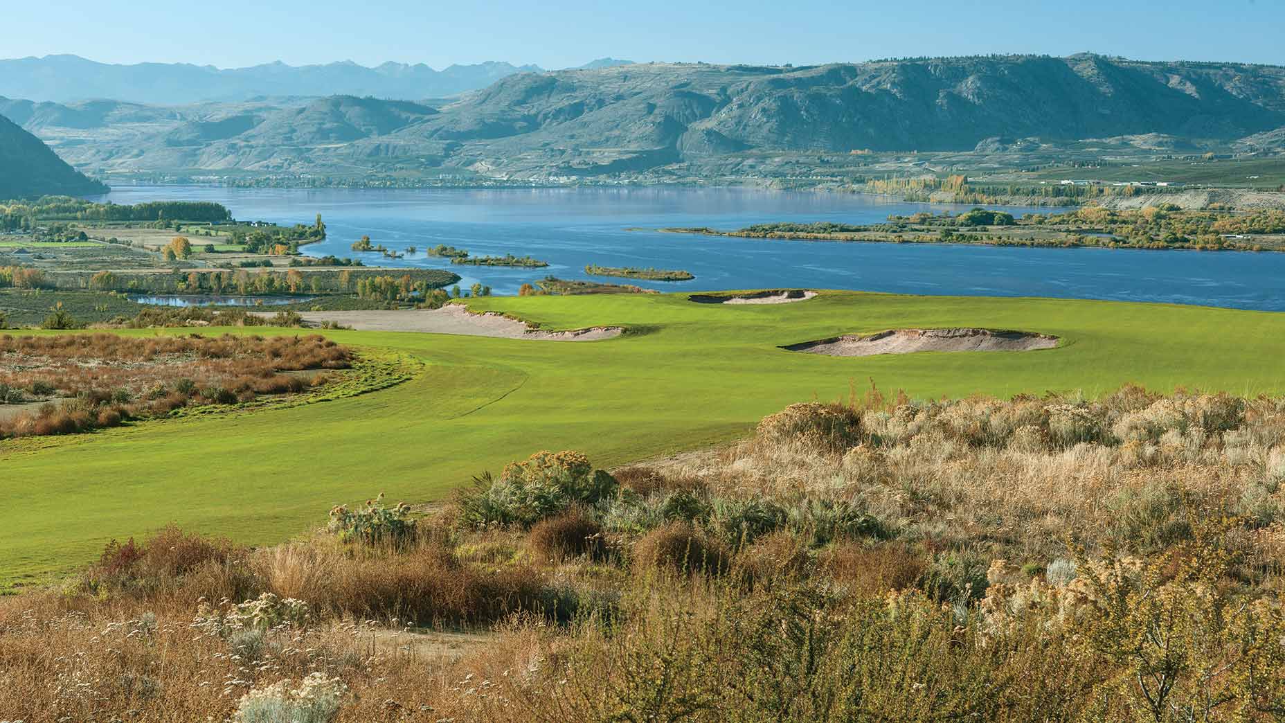 The par-4 2nd hole at Gamble Sands.