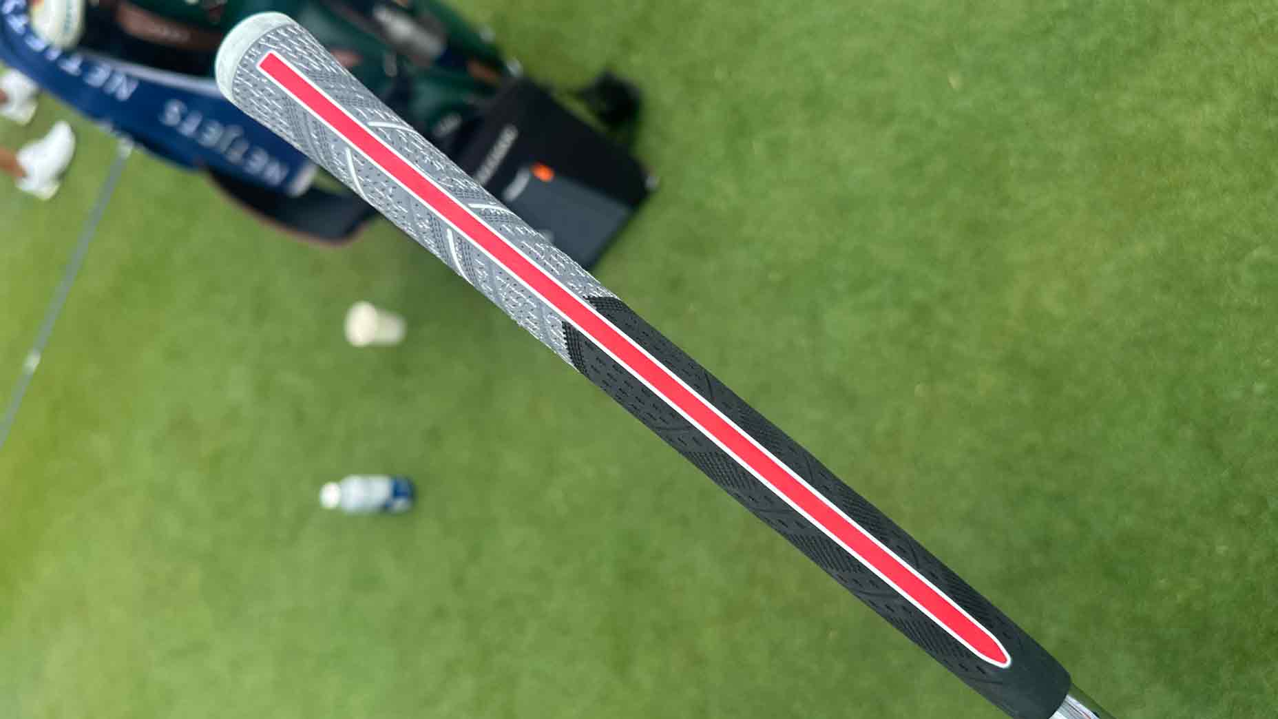 Xander Schauffele Align Max grips.