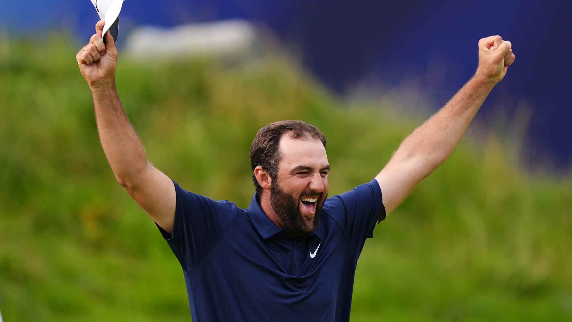 scottie scheffler celebrates winning the 2025 open championship