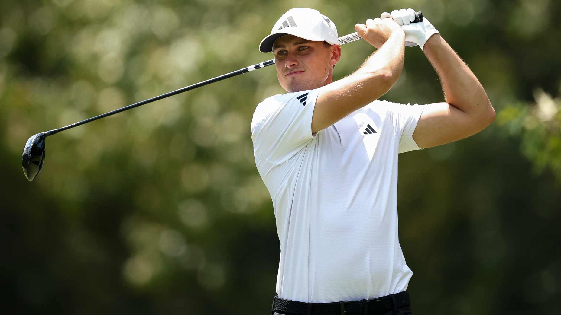 Ludvig Aberg of Sweden hits a tee shot on the seventh hole during the first round of the FedEx St. Jude Championship 2025 at TPC Southwind on August 07, 2025 in Memphis, Tennessee.