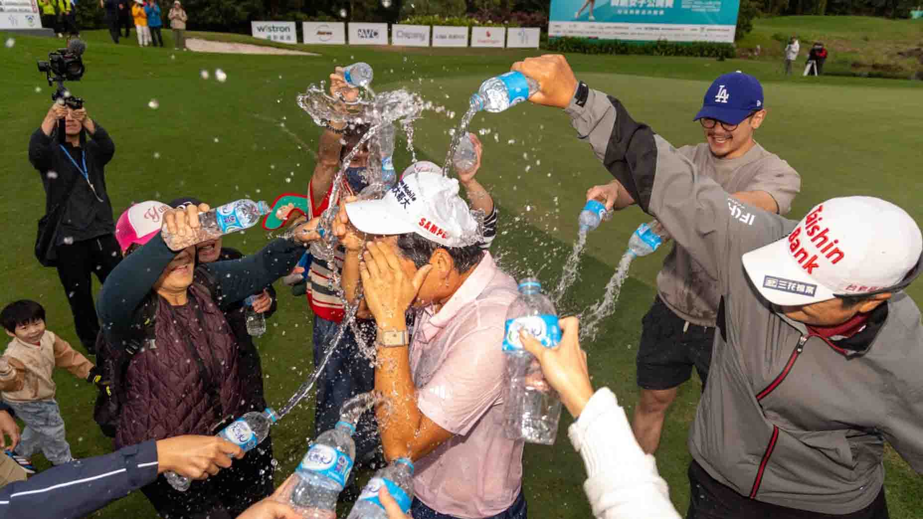 Yani Tseng celebrates winning the Wistron Ladies Open